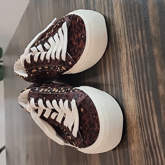 Madewell Sidewalk Low Top Sneakers - Picture 6 of 6